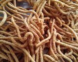 તીખા ગાંઠિયા (Tikha Gathiya Recipe In Gujarati) રેસીપી સ્ટેપ2ફોટો