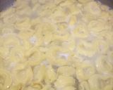 A picture of step 2 of Tortellini in tomato sauce.
