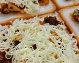 A picture of step 4 of Cheese chana toast.