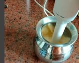 A picture of step 2 of Mango shake.