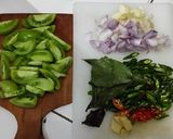 Foto langkah ke 4 dari resep Ikan Tongkol Cabe Hijau.