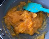 A picture of step 2 of Sharon fruit and mango halwa.