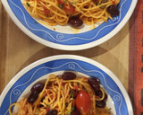 Foto del paso 5 de la receta: Spaghetti con aceitunas de Kalamata, alcaparras y cherry