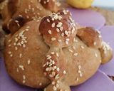 Foto del paso 6 de la receta: Pan de muerto de guayaba💛☠️