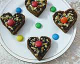 A picture of step 9 of Eggless Cake tarts with chocolate and walnuts.