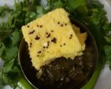 A picture of step 2 of Khaman Chutney.