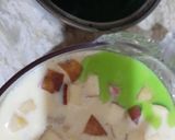 A picture of step 4 of Fruit Trifle.