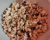 Foto del paso 2 de la receta: Palomitas acarameladas 🍬con sabor a mantequilla 🧈
