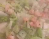A picture of step 5 of Cabbage and shrimp soup.