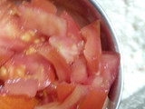ગાર્લિક રવા ઉત્તપા (Garlic Rava Uttapa Recipe In Gujarati)