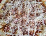 Foto langkah ke 8 dari resep Pizza sosis teflon.