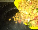 A picture of step 3 of Cholay in Papadri katori.