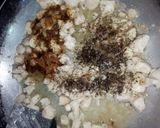 A picture of step 3 of Five ingredients chicken tikka pasta.