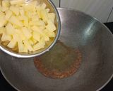 A picture of step 2 of Sabudana Khichdi.