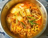 Hình bước làm 2 của món Mì Bò Trứng Kim Chi