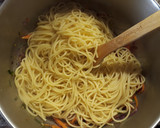 Foto del paso 6 de la receta: Pasta con verduras salteadas