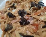 Foto del paso 8 de la receta: Fideos, hongos de pino, tomate y algo más