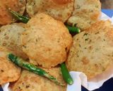 कसूरी मेथी मसाला पूरी (kasuri methi masala poori recipe in Hindi) रेसिपी चरण 6 फोटो