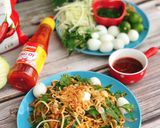 Hình bước làm 1 của món Bánh tráng trộn kiểu có gì làm đó😬