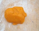 A picture of step 13 of Coconut pie cookies.