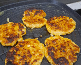 Foto langkah ke 5 dari resep American Burger (porsi party).