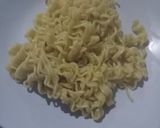 Foto langkah ke 1 dari resep Indomie kuah susu a.k.a Carbonara.