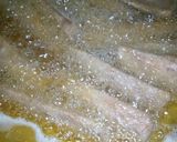 A picture of step 3 of Crispy Fried Arrowroot.