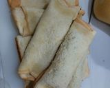 Foto langkah ke 3 dari resep Roti Panggang Gulung Pisang Coklat.