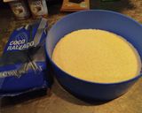 Foto del paso 2 de la receta: Bolitas de coco rallado con yogur y cobertura de chocolate