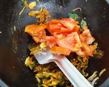 A picture of step 4 of Dried Green peas curry.