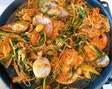 รูปขั้นตอนการทำที่ 5 ของ อาหารทะเลนึ่งรสเผ็ดสูตรเกาหลี+ไทย 해물찜 (แฮมุลจิม) Steamed seafood 🦐🦑style by barbie👩🏼🍳