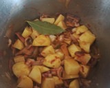 Foto del paso 4 de la receta: Migas de bacalao, con mariscos y patatas en olla exprés