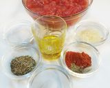 Foto del paso 1 de la receta Salsa de tomate con hierbas provenzales