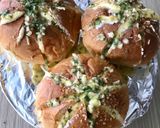 Hình bước làm 3 của món Bánh Mì Bơ Tỏi