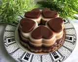 Foto langkah ke 3 dari resep Puding Lapis Tiramisu Ulang Tahun.