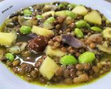 Foto del paso 6 de la receta: Lentejas con setas, edamame y manzana al curry