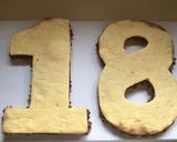 Foto del paso 8 de la receta: NUMBER CAKE de galleta para cumpleaños 1️⃣8️⃣🎉🎊
