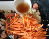 Foto langkah ke 5 dari resep Mie Goreng Panjang Umur.