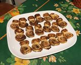 Une image de l'étape 13 de « Chaperos » petits feuilletés au jambon blanc, basilic, gorgonzola et pavot bleu.