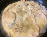 Foto del paso 4 de la receta: Pechuga de pollo en salsa de champiñones con nata