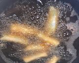 A picture of step 3 of Beans Fried Roll.