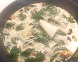 Foto del paso 3 de la receta: Hojaldres de espinacas, pollo y queso