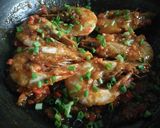 รูปขั้นตอนการทำที่ 5 ของ กุ้งทอดผัดซอสไข่เค็ม
