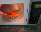 Foto del paso 1 de la receta: Bollos suizos de calabaza con vainilla