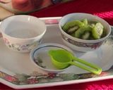 A picture of step 1 of Kiwi Fruit Juice.