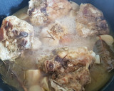 Foto del paso 3 de la receta: Contramuslos de pollo aromatizados al ajo