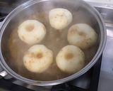 Une image de l'étape 8 de Navets raves primeurs « donuts » au bouillon de crevettes et oignon de roscoff.