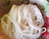 Hình bước làm 2 của món Làm bún không dùng khuôn