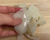 A picture of step 1 of Char Kway Teow.