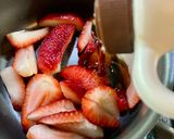 A picture of step 2 of Iced Strawberry Latte (Strawberry Coffee).